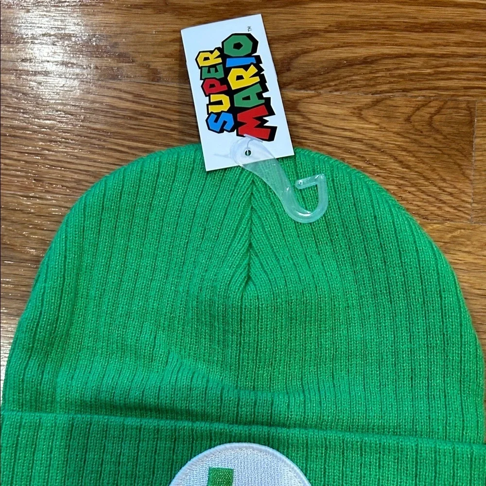 Super Mario Bros Luigi L Patch Green Beanie Hat new with tags one size adult